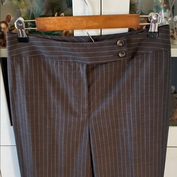 Tahari sz 4P Pinstripe Brown Suit Set euc - Picture 7 of 10